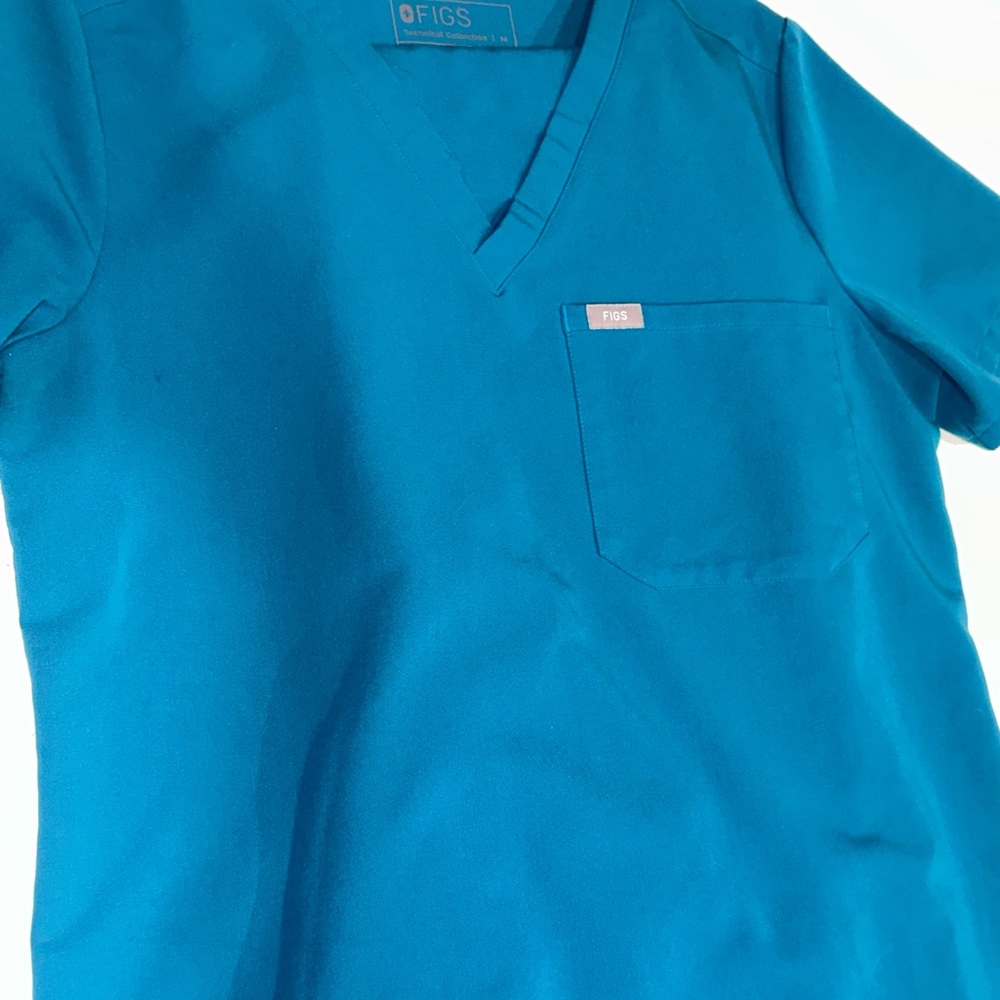 Blue figs scrubs medium tall